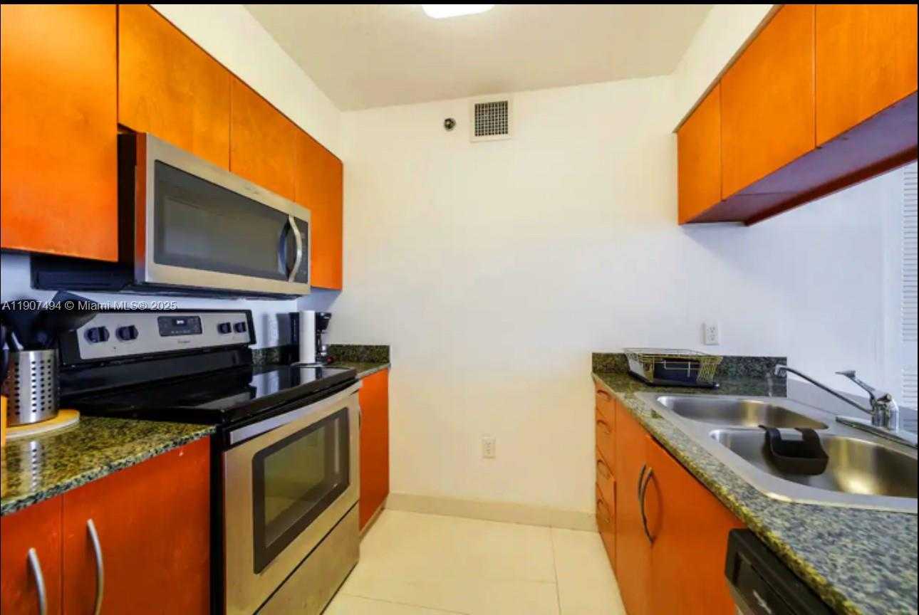 Small Image of 1200 BRICKELL BAY DR #4002, Miami Number 26