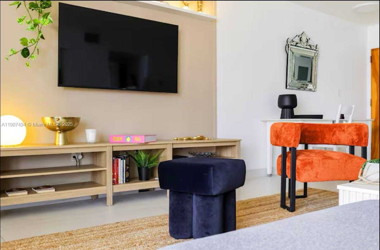 Small Image of 1200 BRICKELL BAY DR #4002, Miami Number 28