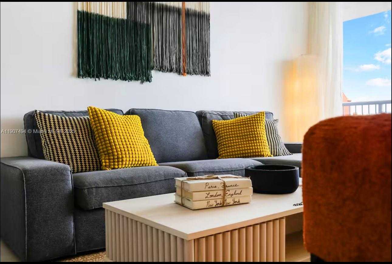 Small Image of 1200 BRICKELL BAY DR #4002, Miami Number 29