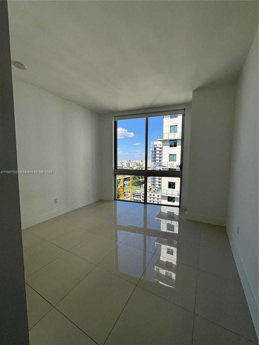 Small Image of 1010 SOUTH WEST 2ND AVE #LPH05, Miami Number 12