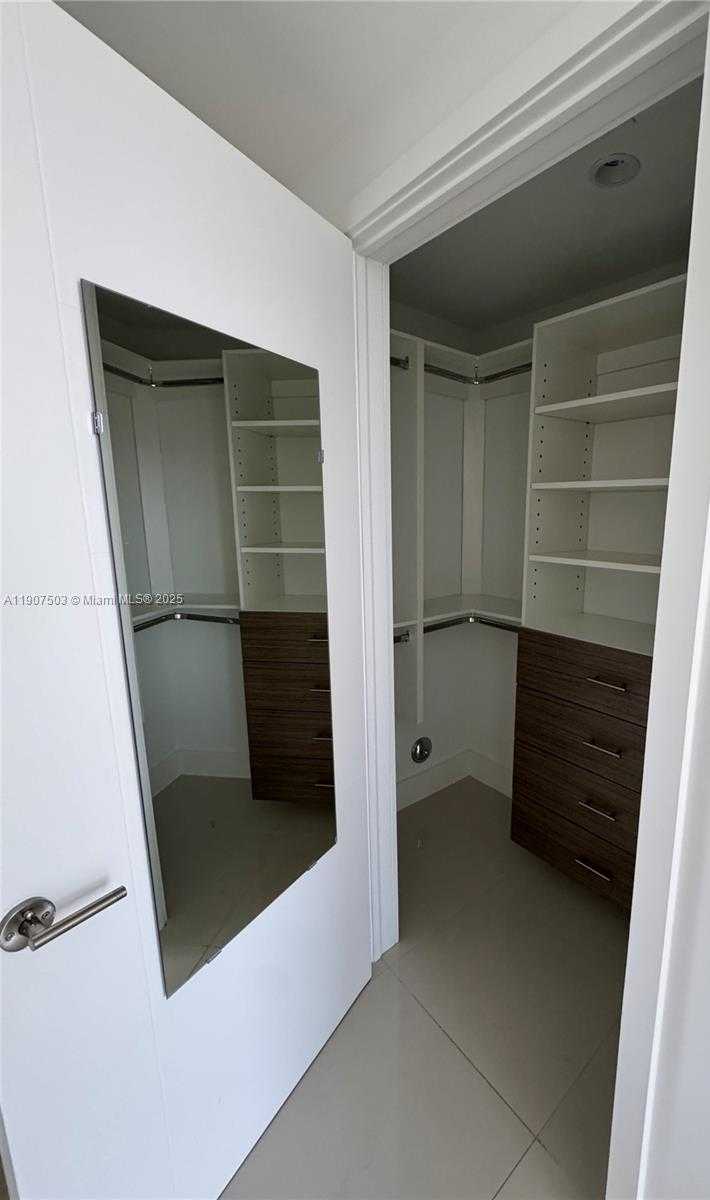 Small Image of 1010 SOUTH WEST 2ND AVE #LPH05, Miami Number 16