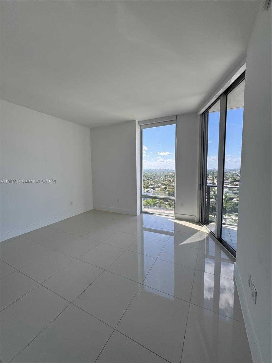 Small Image of 1010 SOUTH WEST 2ND AVE #LPH05, Miami Number 19