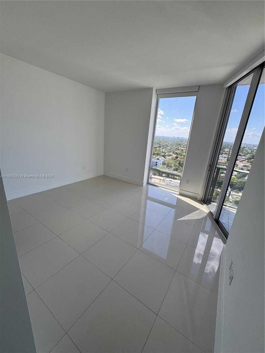 Small Image of 1010 SOUTH WEST 2ND AVE #LPH05, Miami Number 20