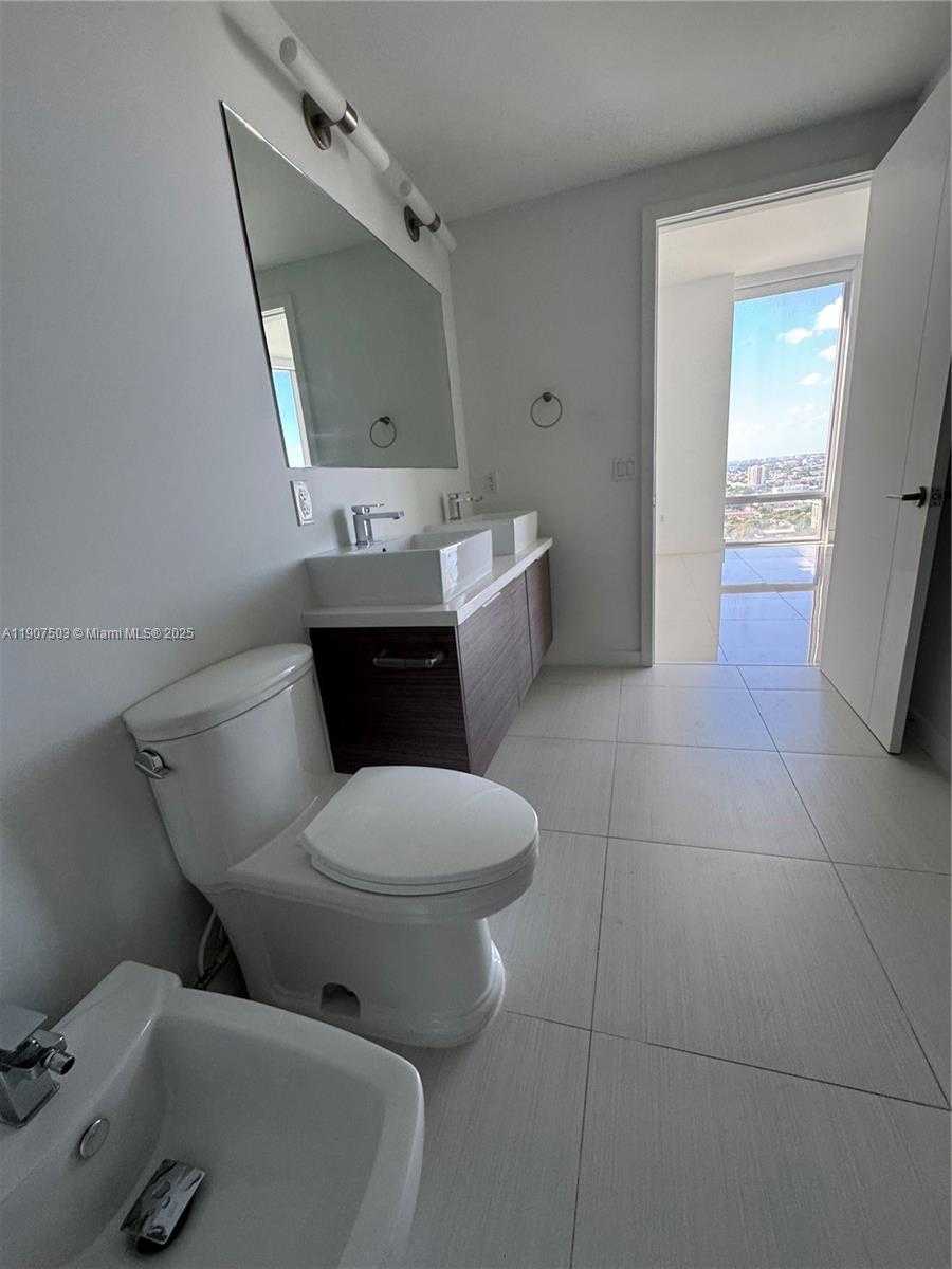 Small Image of 1010 SOUTH WEST 2ND AVE #LPH05, Miami Number 21