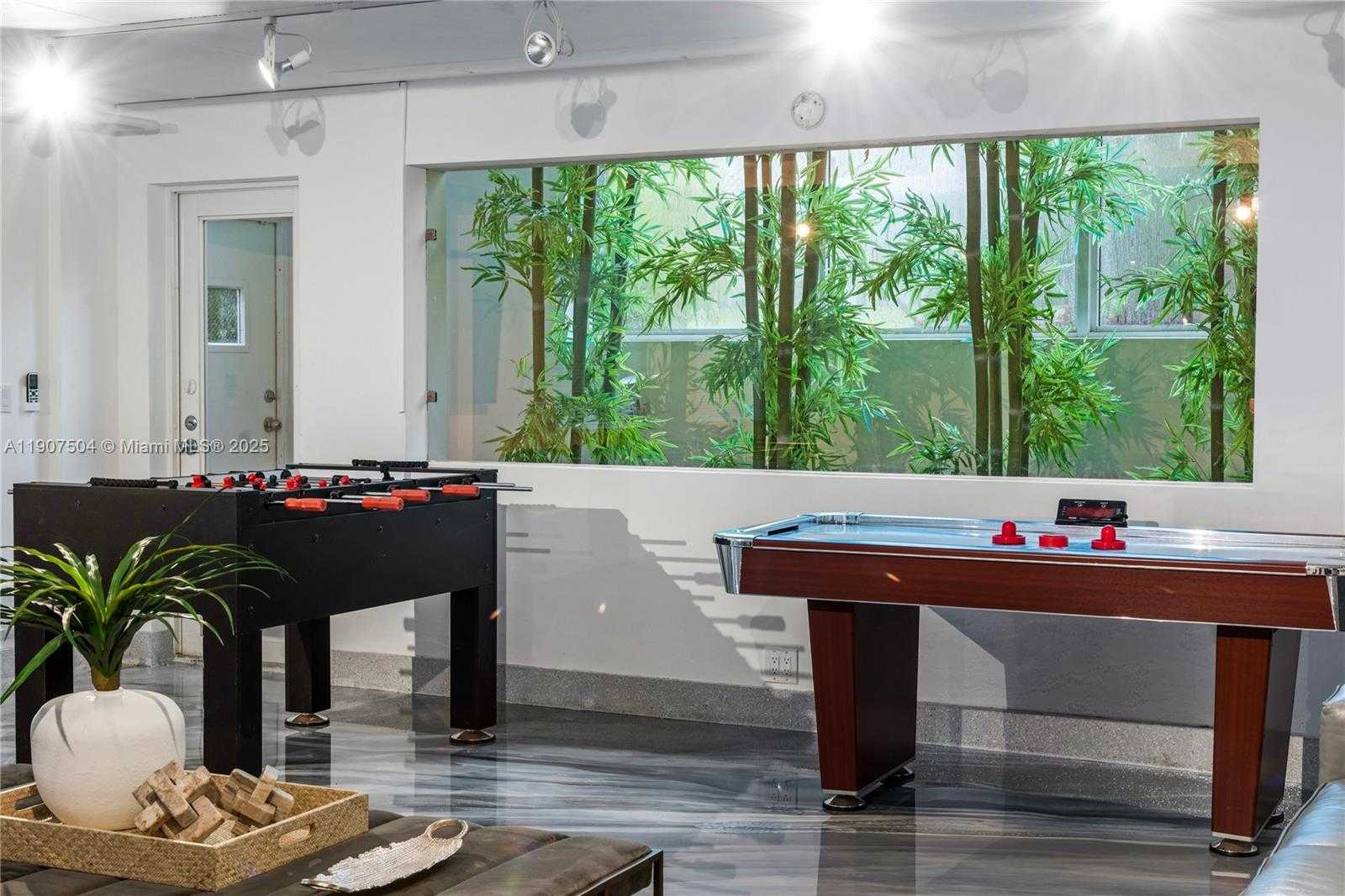 Small Image of 1606 SOUTH BAYSHORE DR #-, Miami Number 22