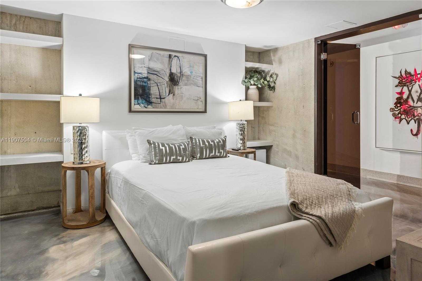 Small Image of 1606 SOUTH BAYSHORE DR #-, Miami Number 38