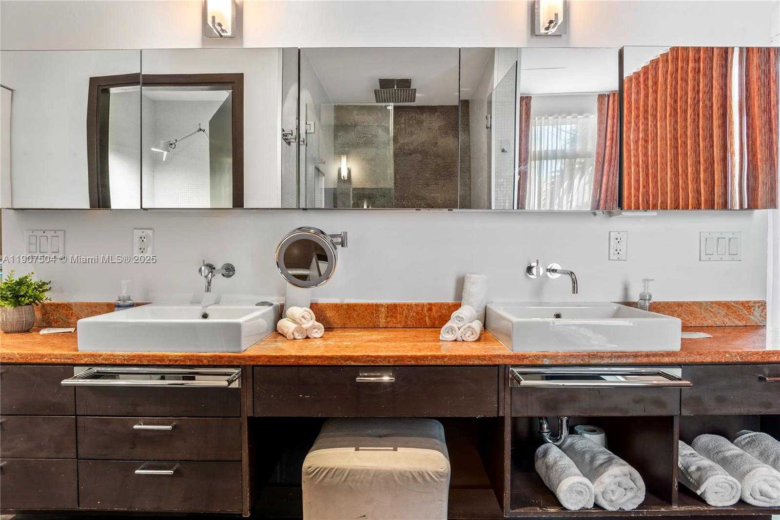 Small Image of 1606 SOUTH BAYSHORE DR #-, Miami Number 53