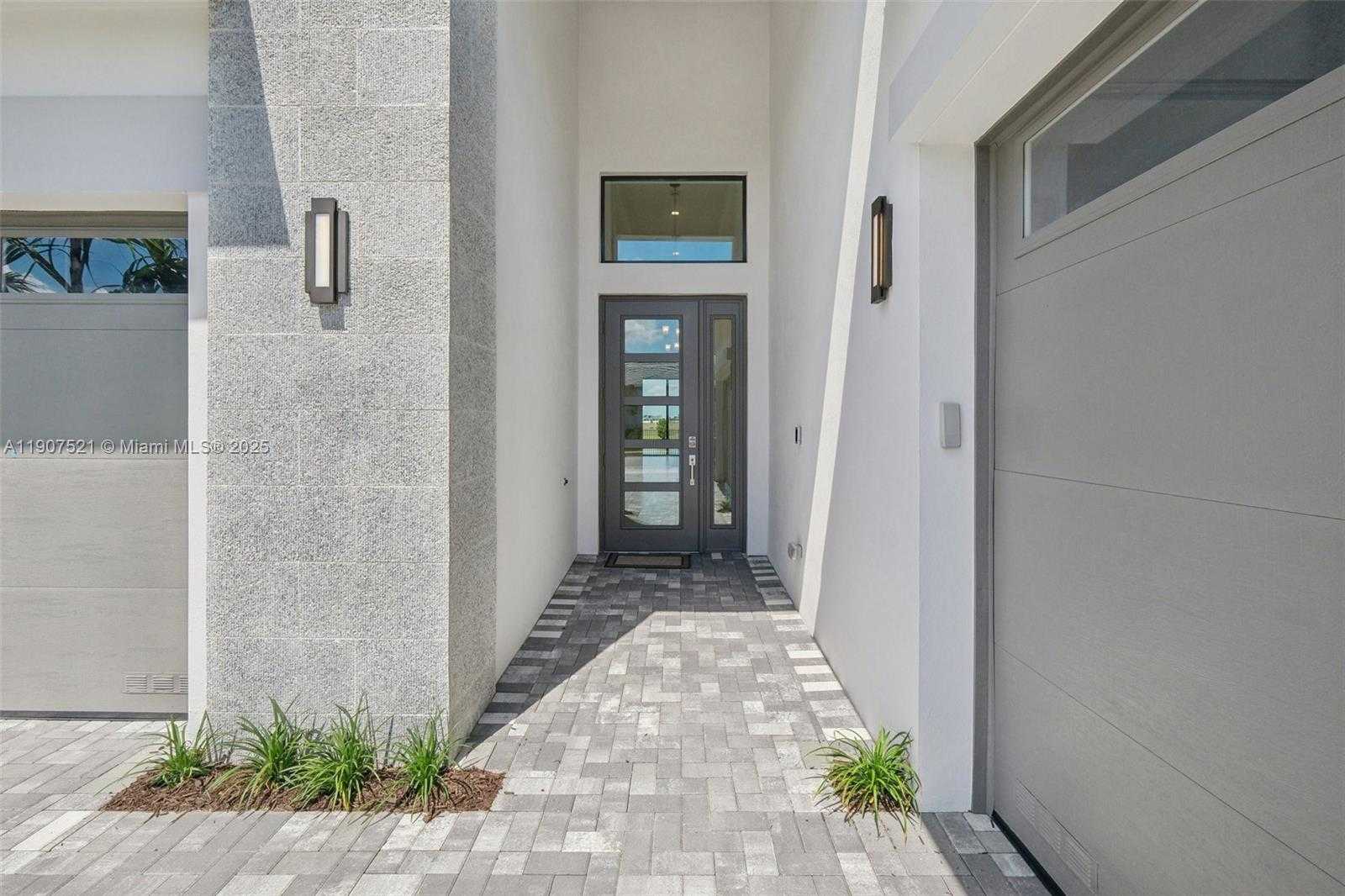 Small Image of 13131 FEATHERING WAY, Palm Beach Gardens Number 2