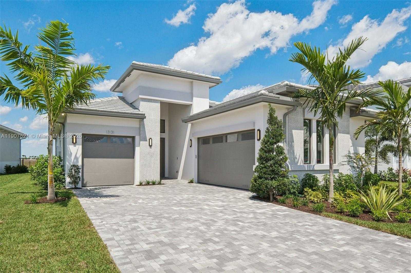 Small Image of 13131 FEATHERING WAY, Palm Beach Gardens Number 3