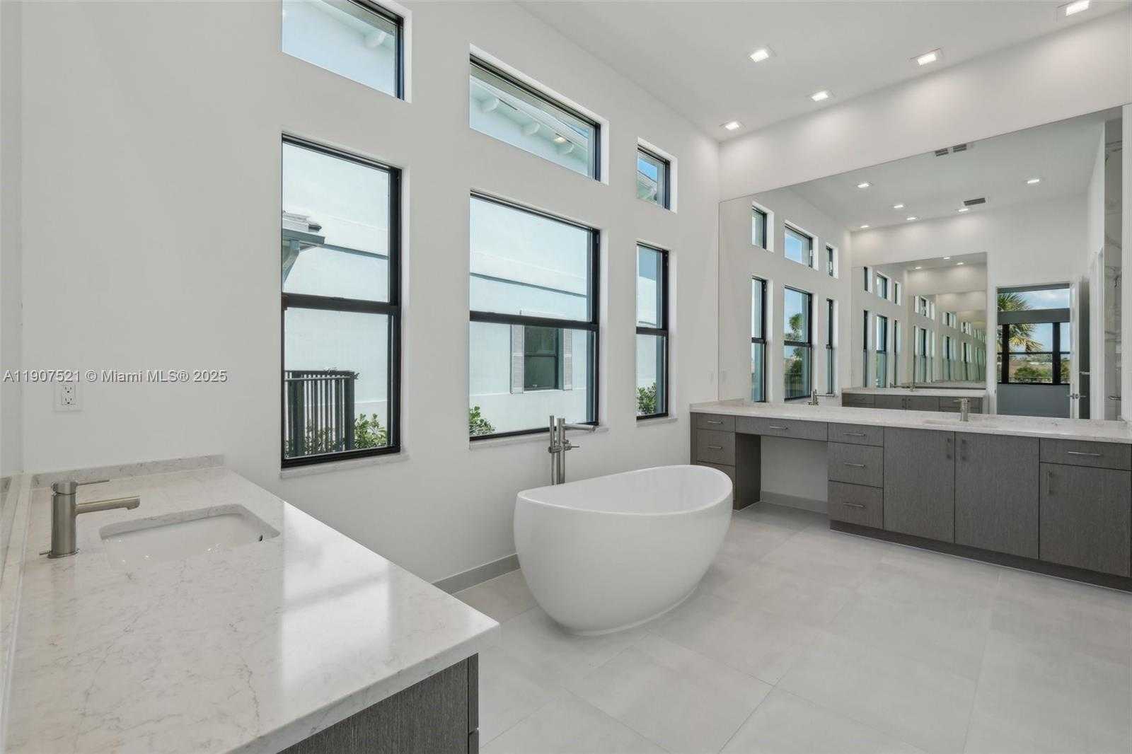 Small Image of 13131 FEATHERING WAY, Palm Beach Gardens Number 30