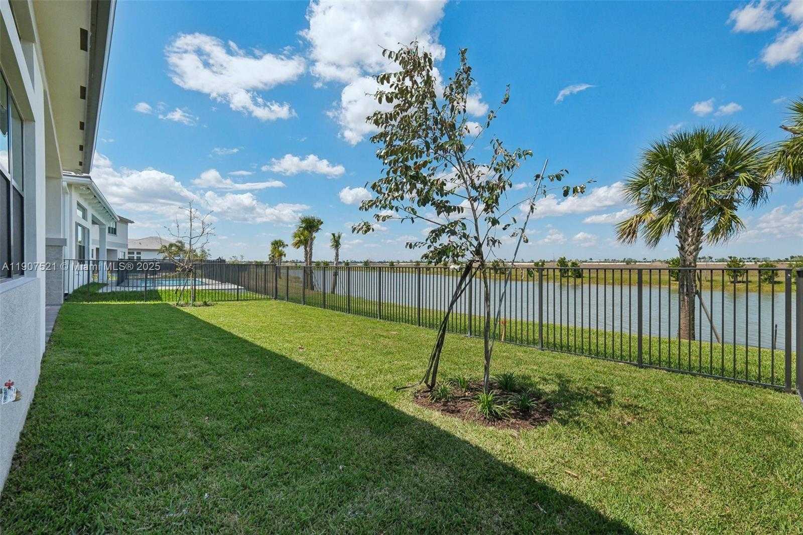 Small Image of 13131 FEATHERING WAY, Palm Beach Gardens Number 35