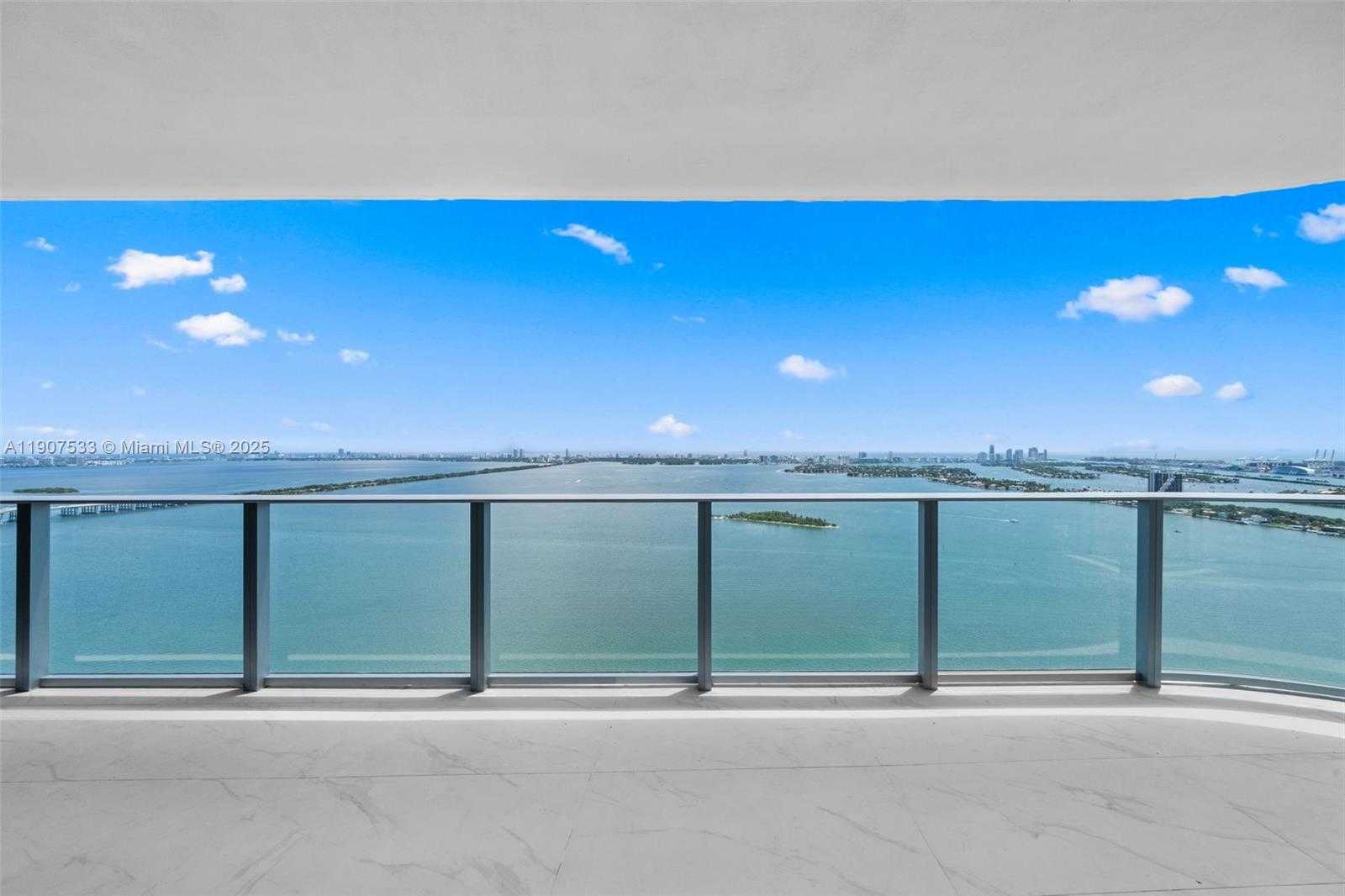 Small Image of 700 NORTH EAST 24 #2607, Miami Number 33