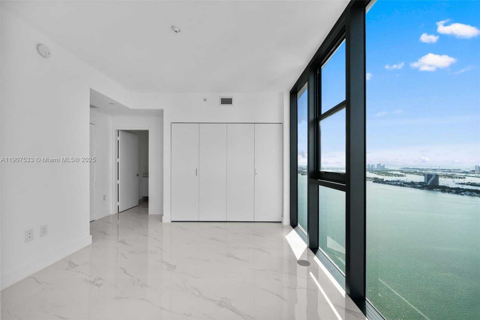 Small Image of 700 NORTH EAST 24 #2607, Miami Number 45