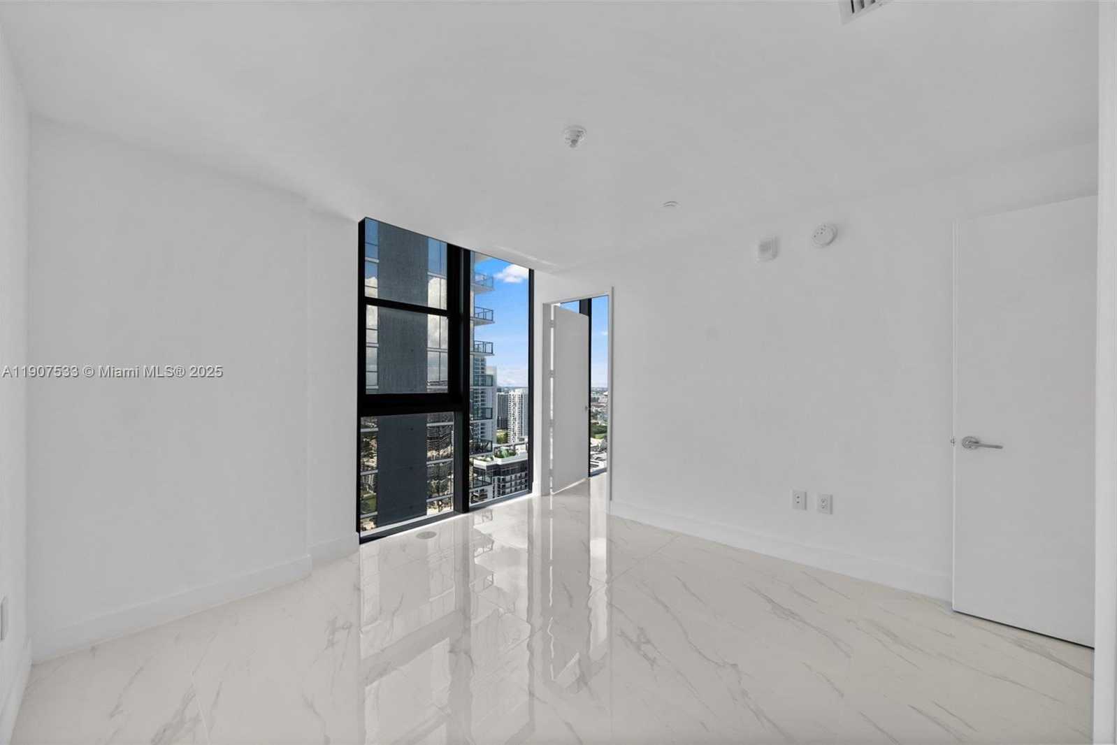 Small Image of 700 NORTH EAST 24 #2607, Miami Number 48