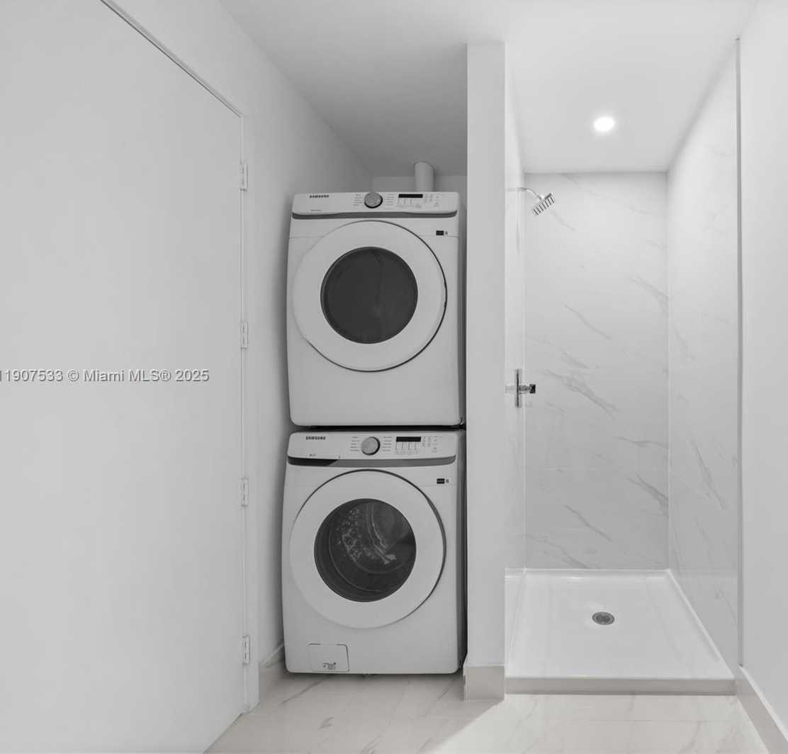 Small Image of 700 NORTH EAST 24 #2607, Miami Number 57