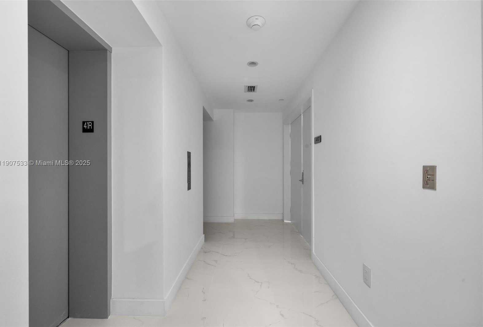 Small Image of 700 NORTH EAST 24 #2607, Miami Number 59