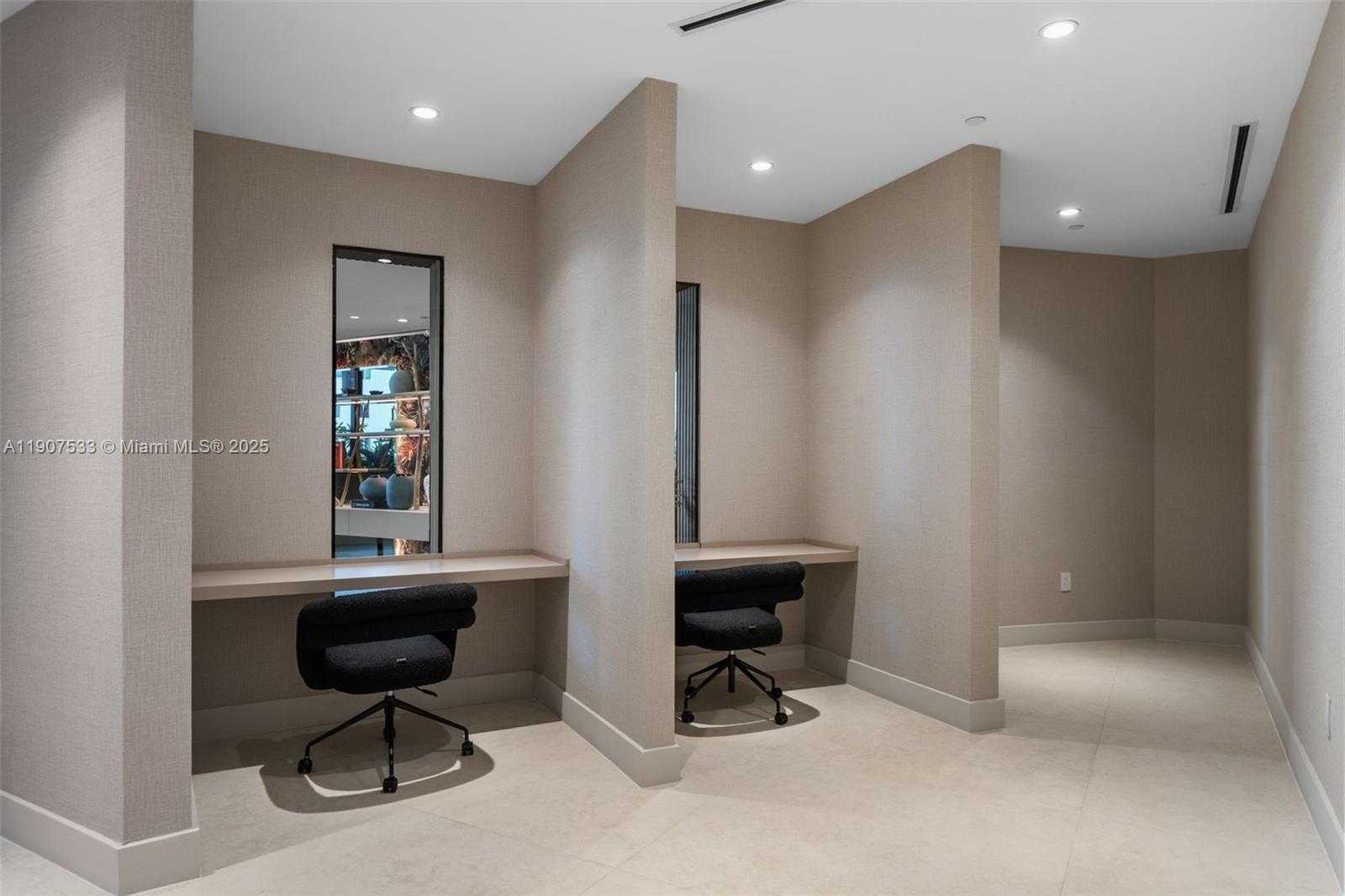 Small Image of 700 NORTH EAST 24 #2607, Miami Number 63