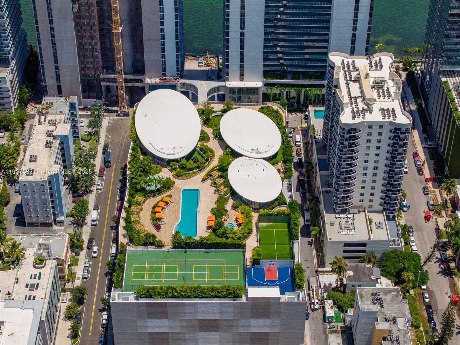 Small Image of 700 NORTH EAST 24 #2607, Miami Number 82