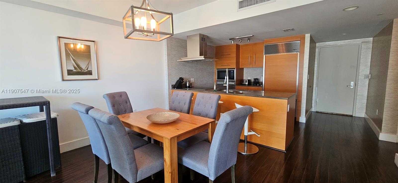 Small Image of 495 BRICKELL AVE #1109, Miami Number 4