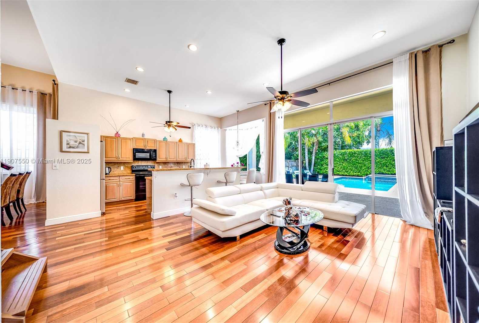 Small Image of 1241 SOUTH 13TH AVE #1241, Hollywood Number 16