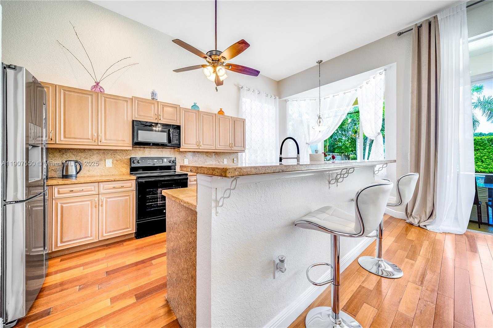 Small Image of 1241 SOUTH 13TH AVE #1241, Hollywood Number 3