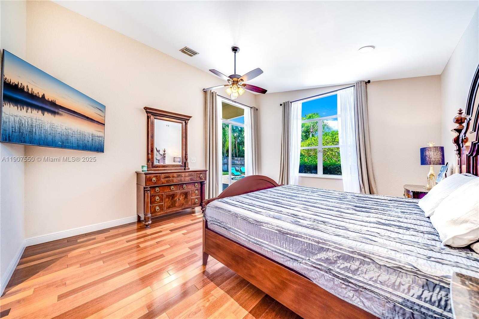 Small Image of 1241 SOUTH 13TH AVE #1241, Hollywood Number 31