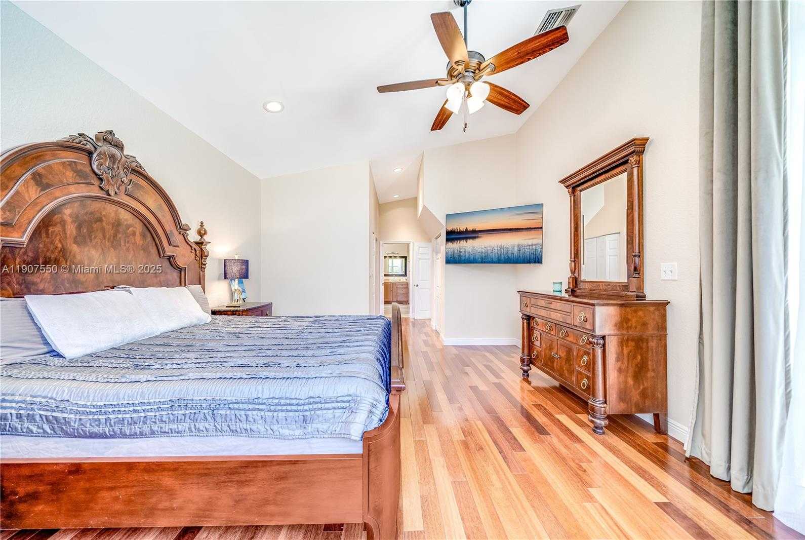 Small Image of 1241 SOUTH 13TH AVE #1241, Hollywood Number 32