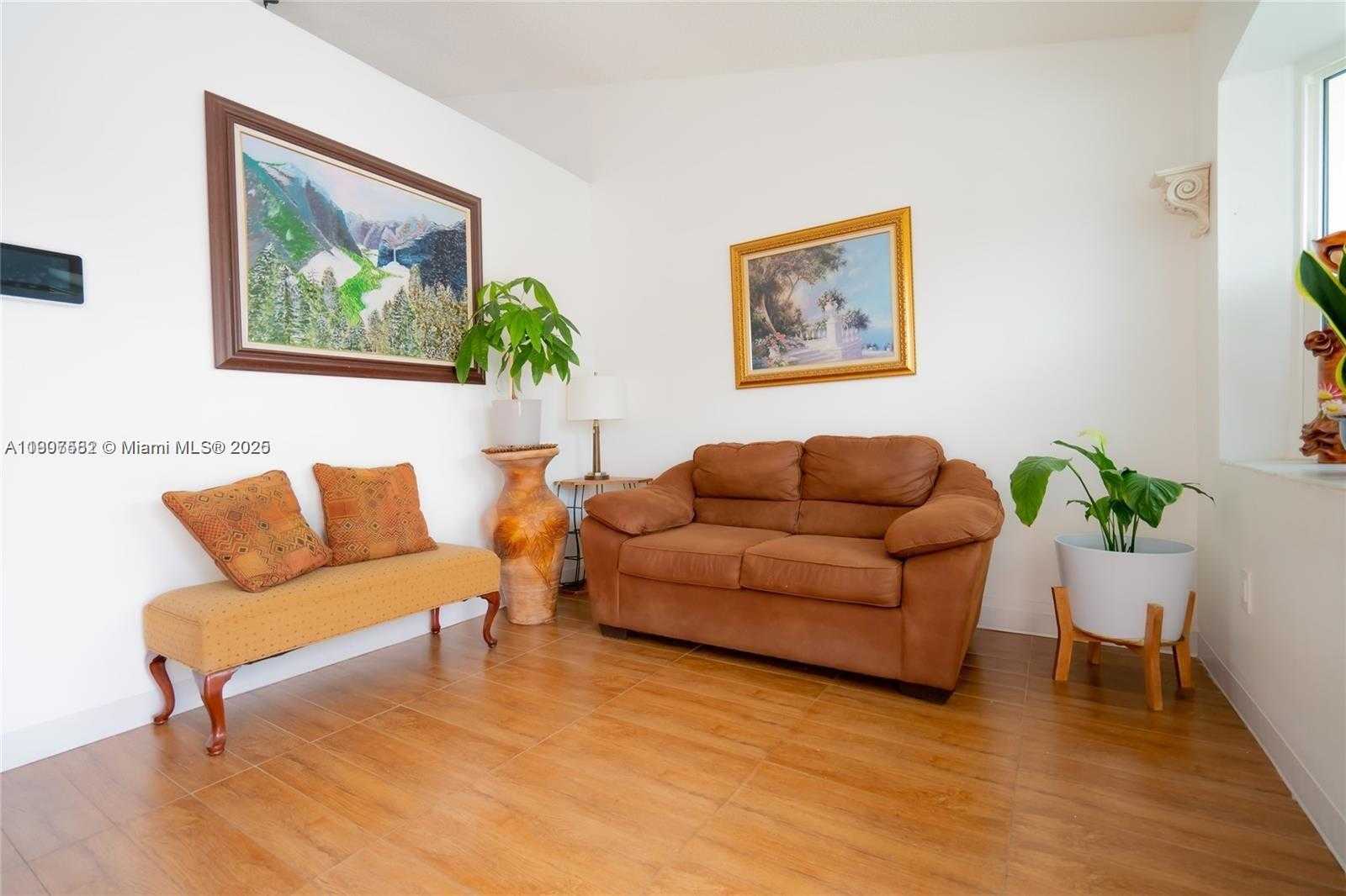 Small Image of 8844 NORTH WEST 113TH ST, Hialeah Gardens Number 2