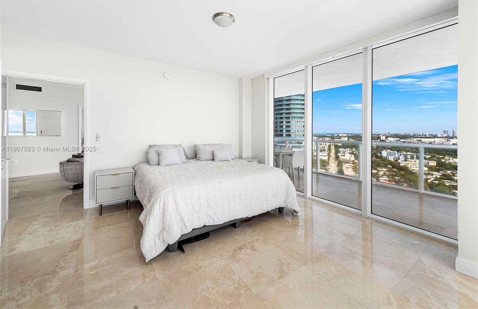 Small Image of 450 ALTON RD #3010, Miami Beach Number 15