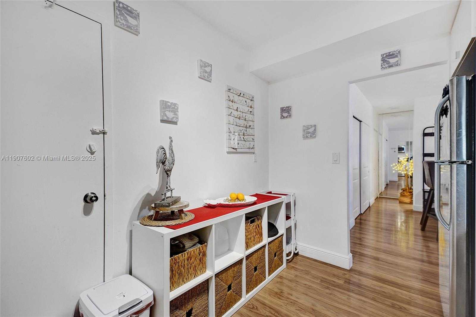 Small Image of 500 BAYVIEW DR #1018, Sunny Isles Beach Number 13