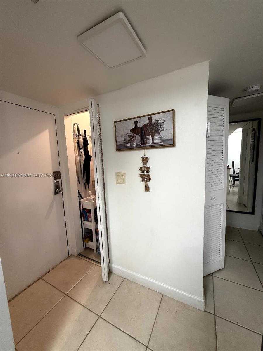 Small Image of 14321 NORTH KENDALL DR #104F, Miami Number 11