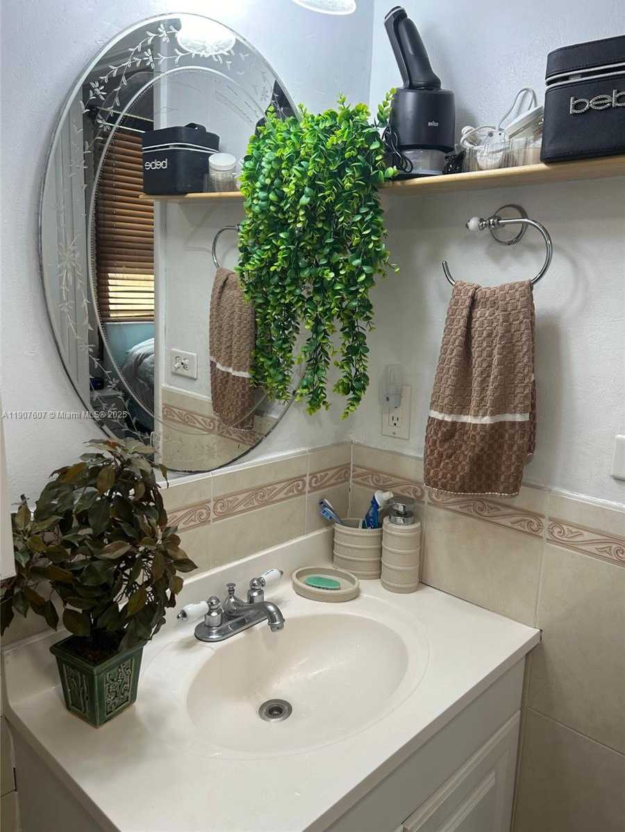 Small Image of 14321 NORTH KENDALL DR #104F, Miami Number 13