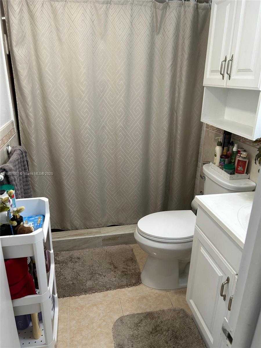 Small Image of 14321 NORTH KENDALL DR #104F, Miami Number 14