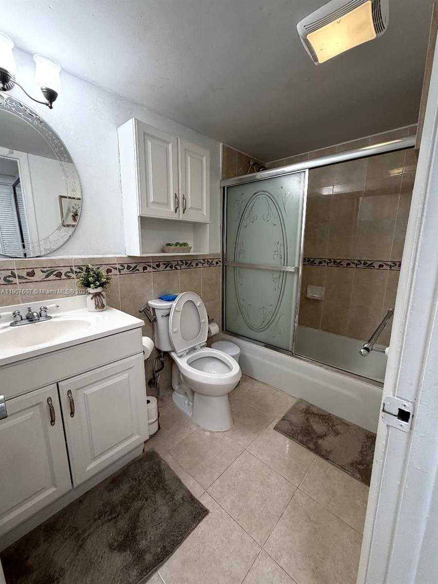 Small Image of 14321 NORTH KENDALL DR #104F, Miami Number 17