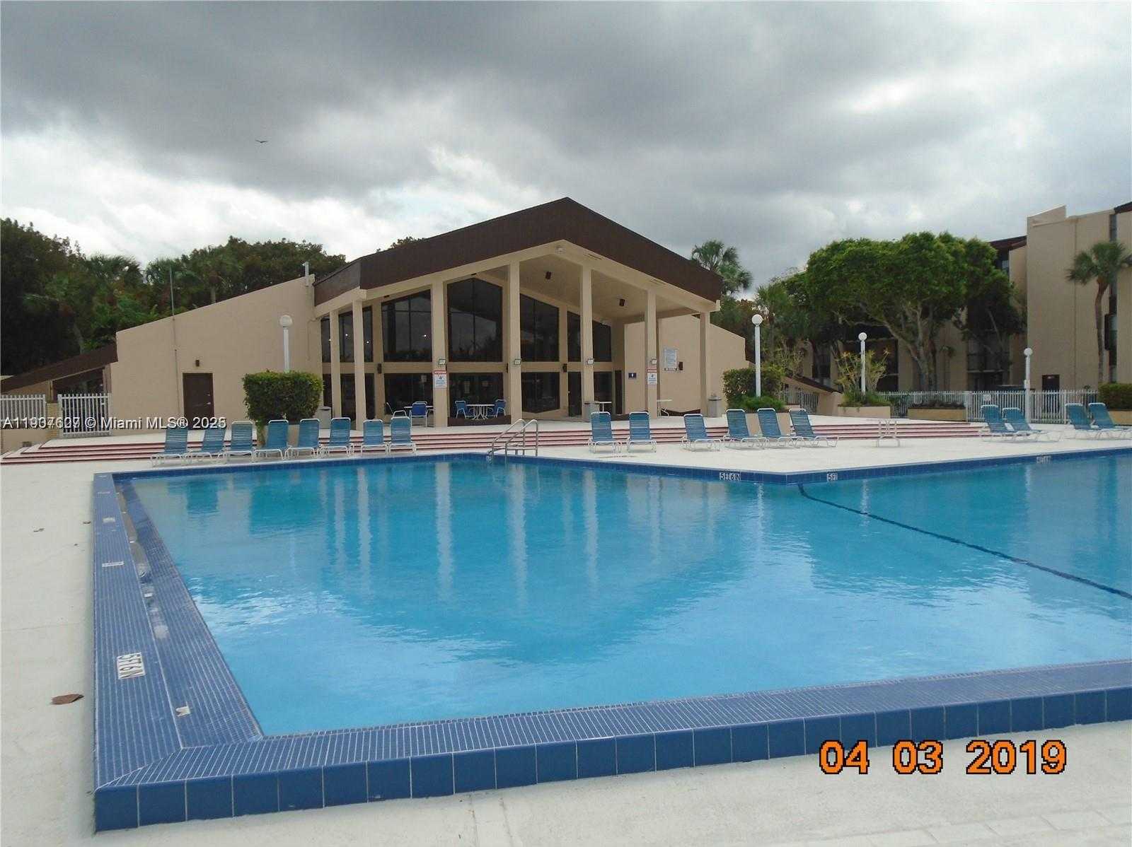 Small Image of 14321 NORTH KENDALL DR #104F, Miami Number 23