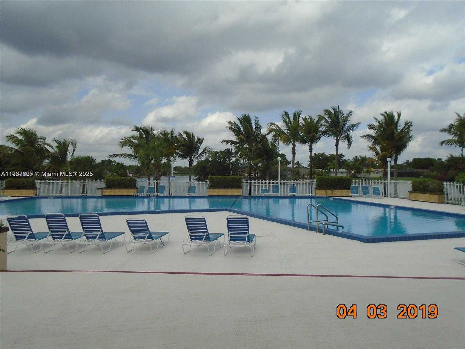 Small Image of 14321 NORTH KENDALL DR #104F, Miami Number 24