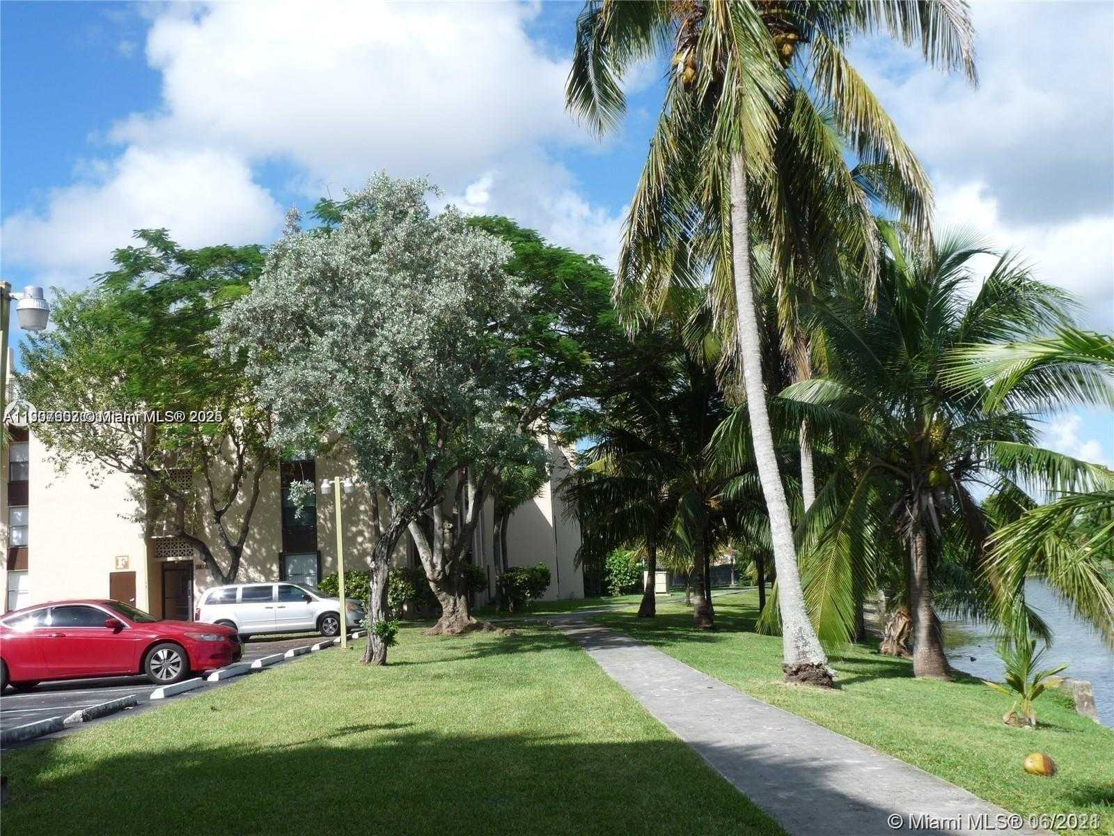 Small Image of 14321 NORTH KENDALL DR #104F, Miami Number 25