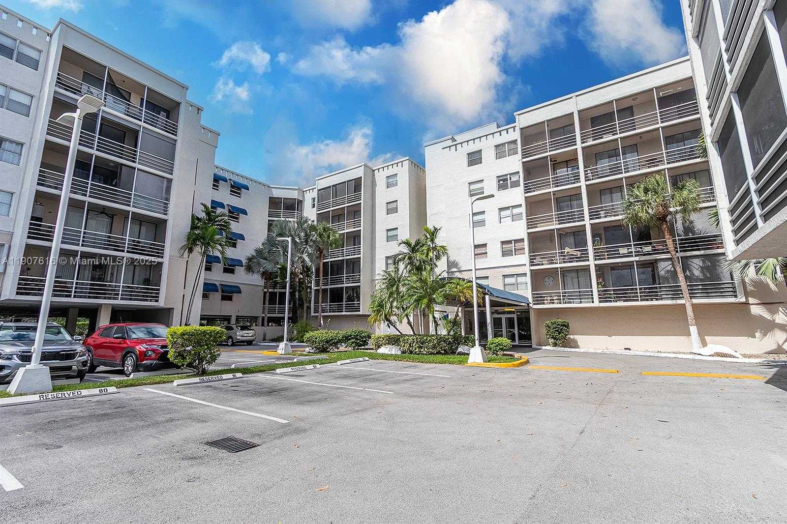 Small Image of 2821 NORTH MIAMI BEACH BLVD #6Q, North Miami Beach Number 19