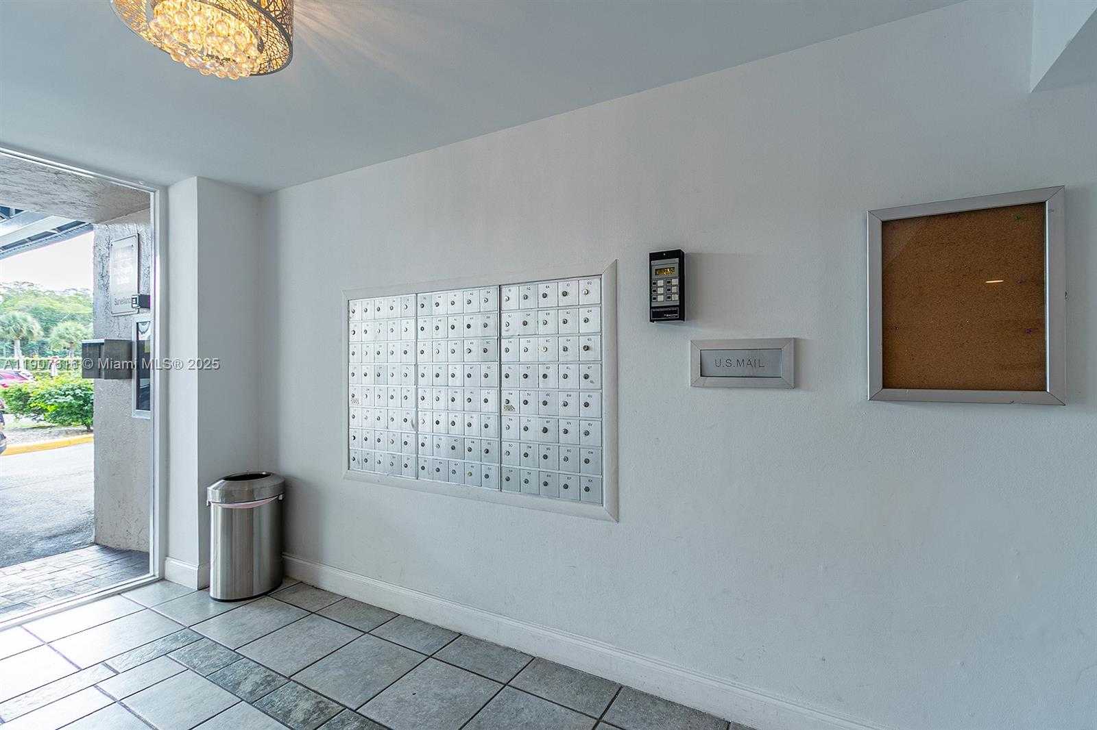 Small Image of 2821 NORTH MIAMI BEACH BLVD #6Q, North Miami Beach Number 24