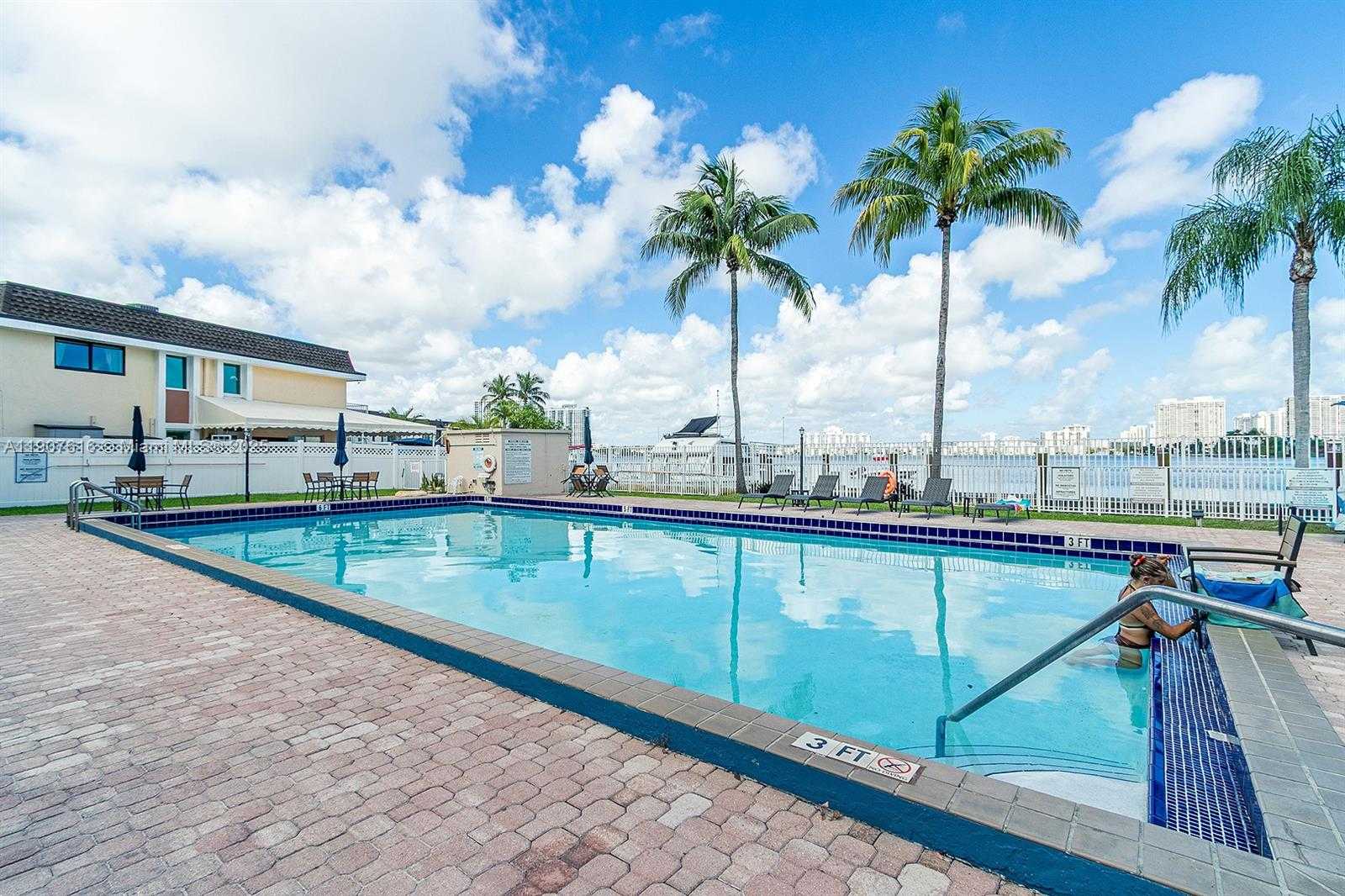 Small Image of 2821 NORTH MIAMI BEACH BLVD #6Q, North Miami Beach Number 25