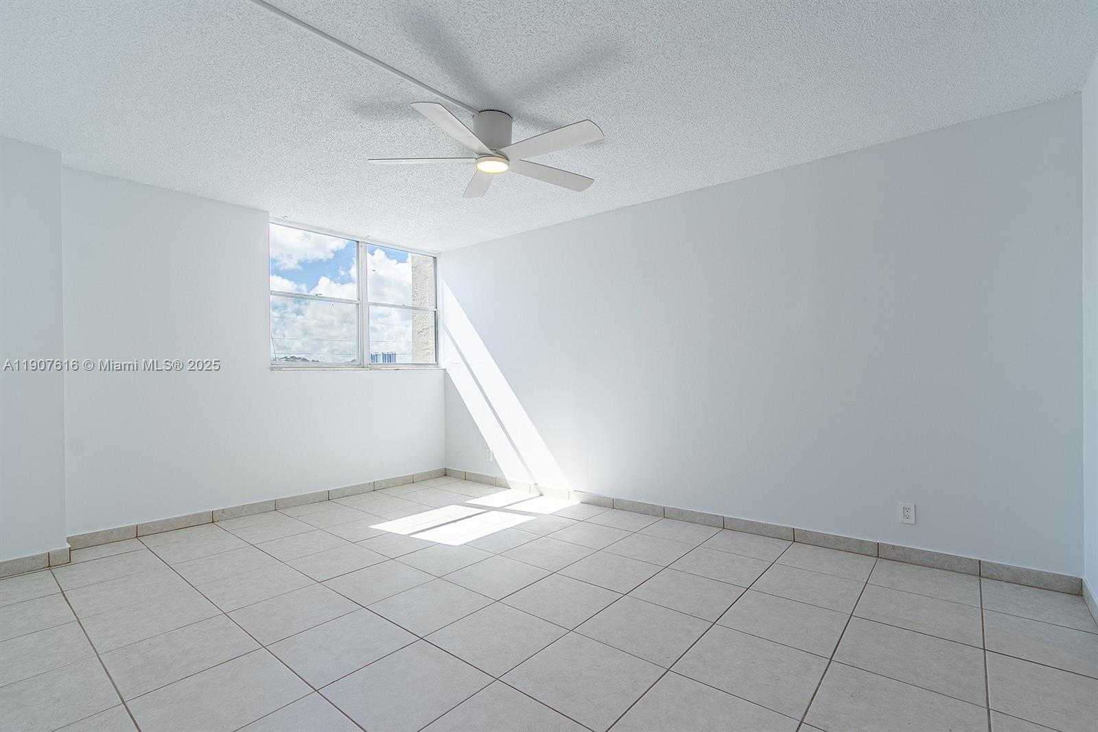 Small Image of 2821 NORTH MIAMI BEACH BLVD #6Q, North Miami Beach Number 8