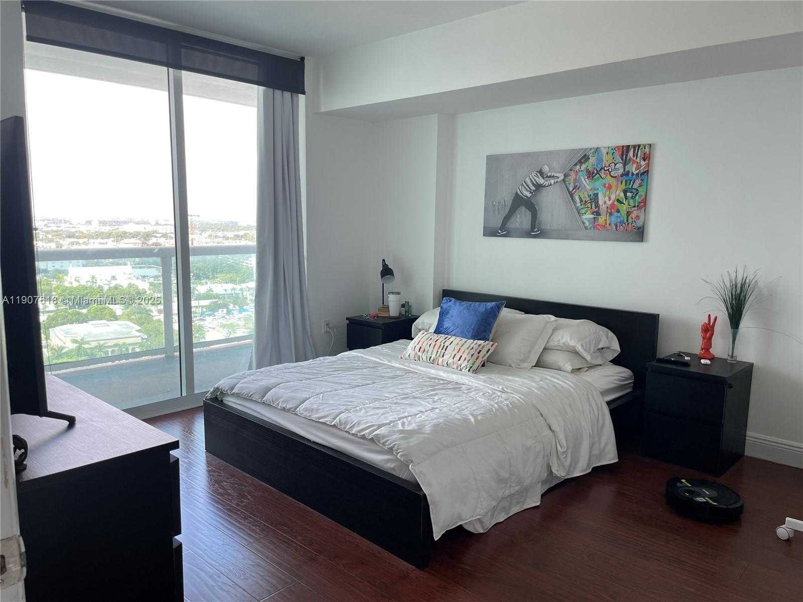 Small Image of 1800 NORTH BAYSHORE DR #2106, Miami Number 10