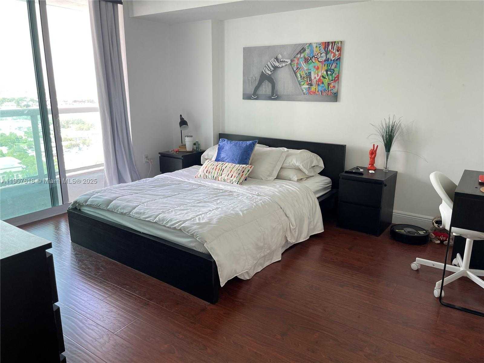 Small Image of 1800 NORTH BAYSHORE DR #2106, Miami Number 14