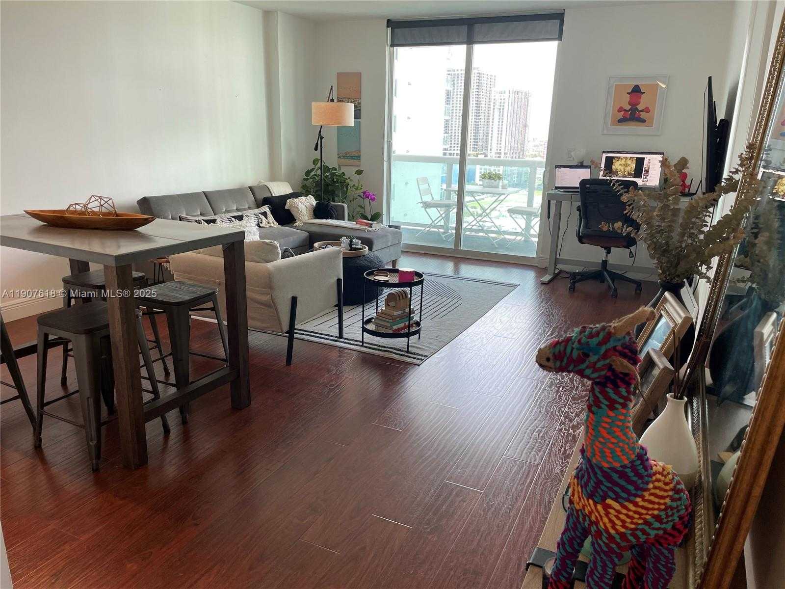 Small Image of 1800 NORTH BAYSHORE DR #2106, Miami Number 27