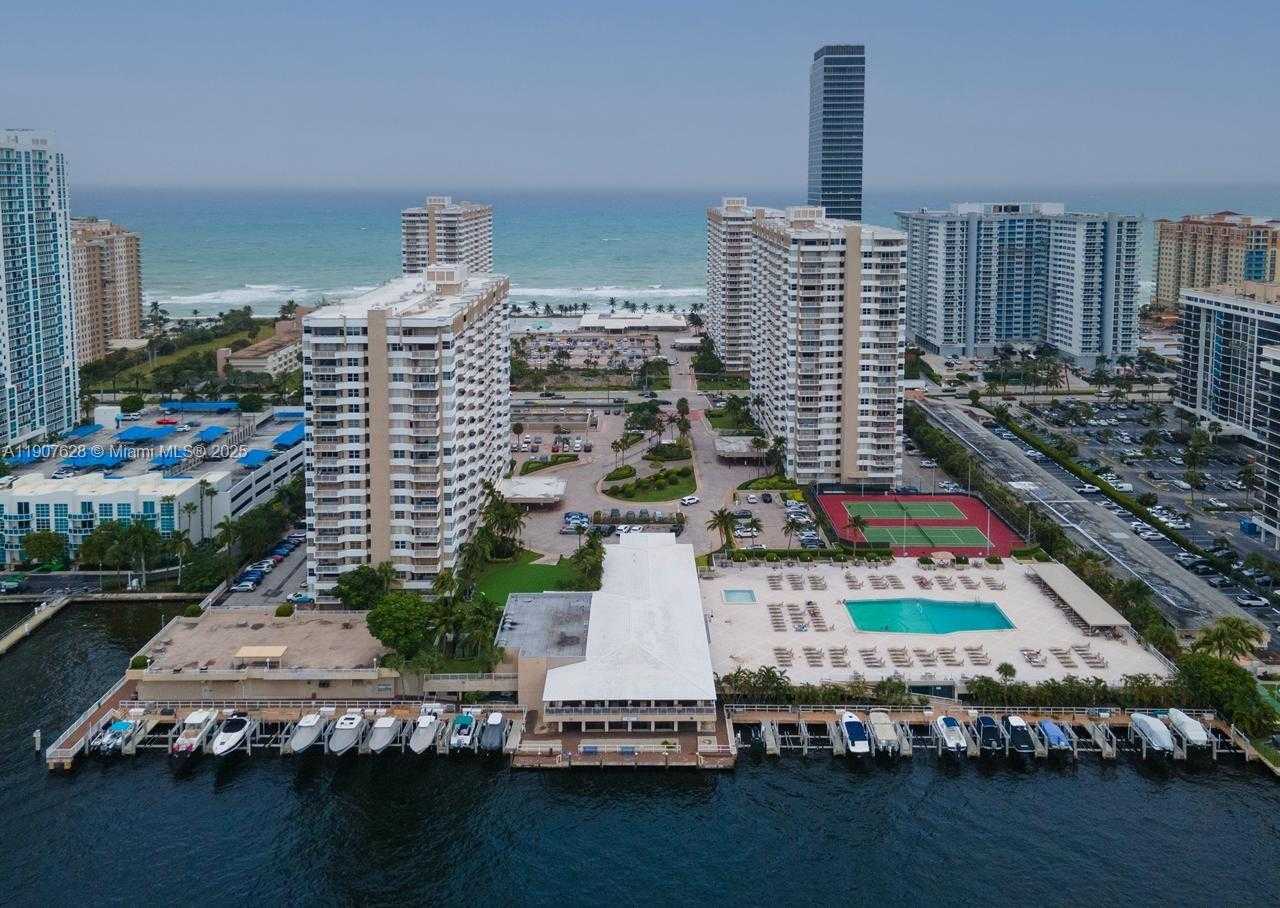 Small Image of 1965 SOUTH OCEAN DR #11 P, Hallandale Beach Number 1