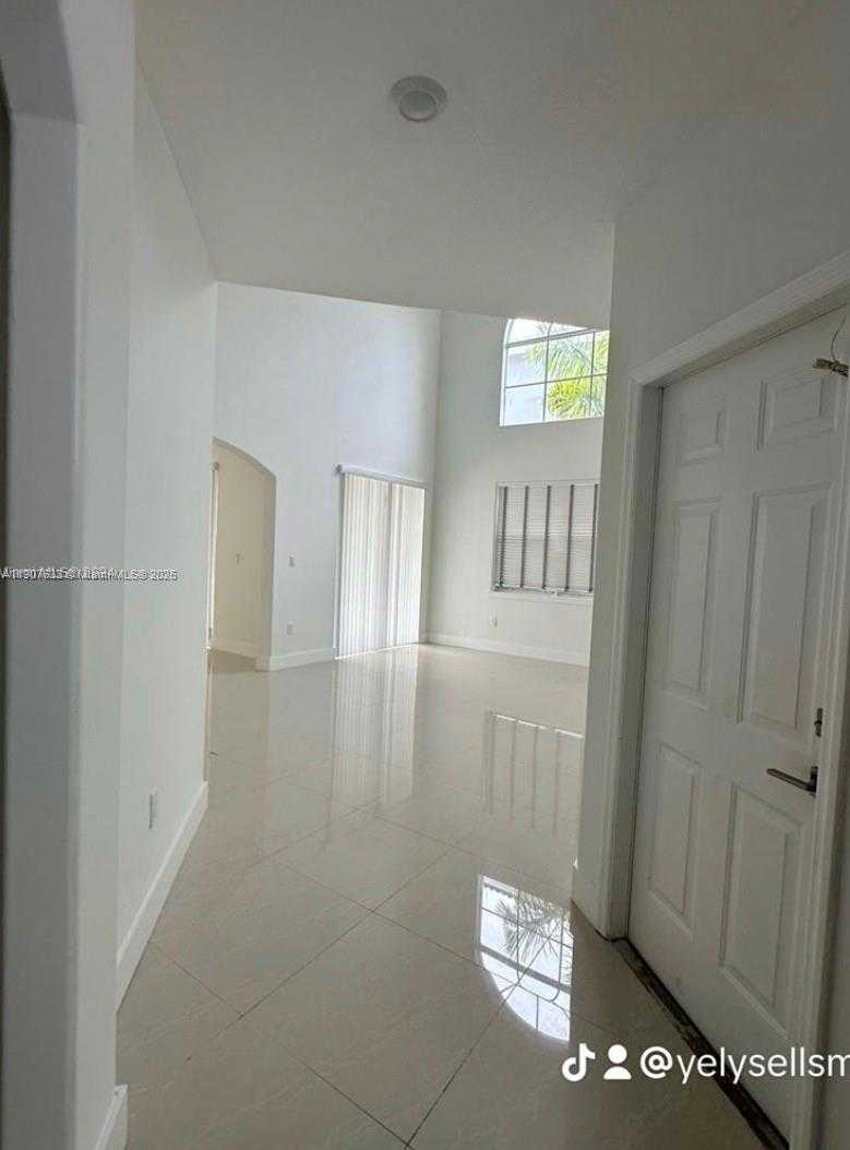Small Image of 16314 SOUTH WEST 61ST LN, Miami Number 4