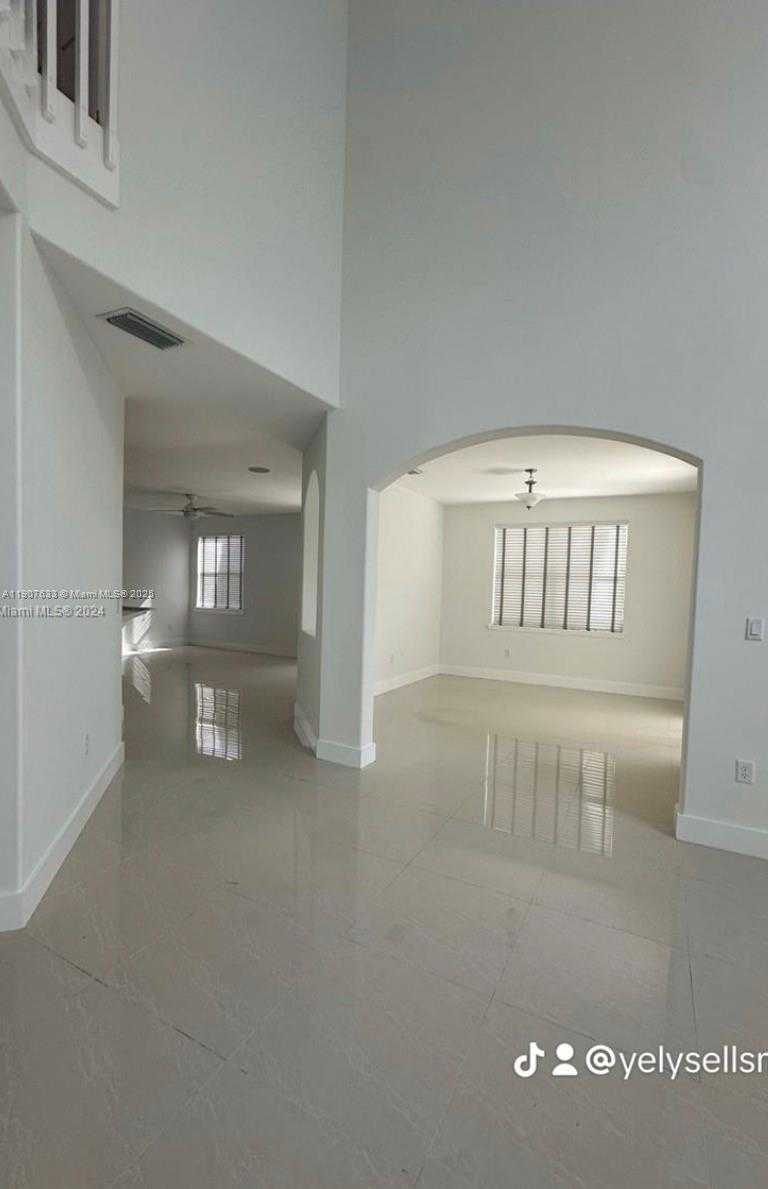 Small Image of 16314 SOUTH WEST 61ST LN, Miami Number 6