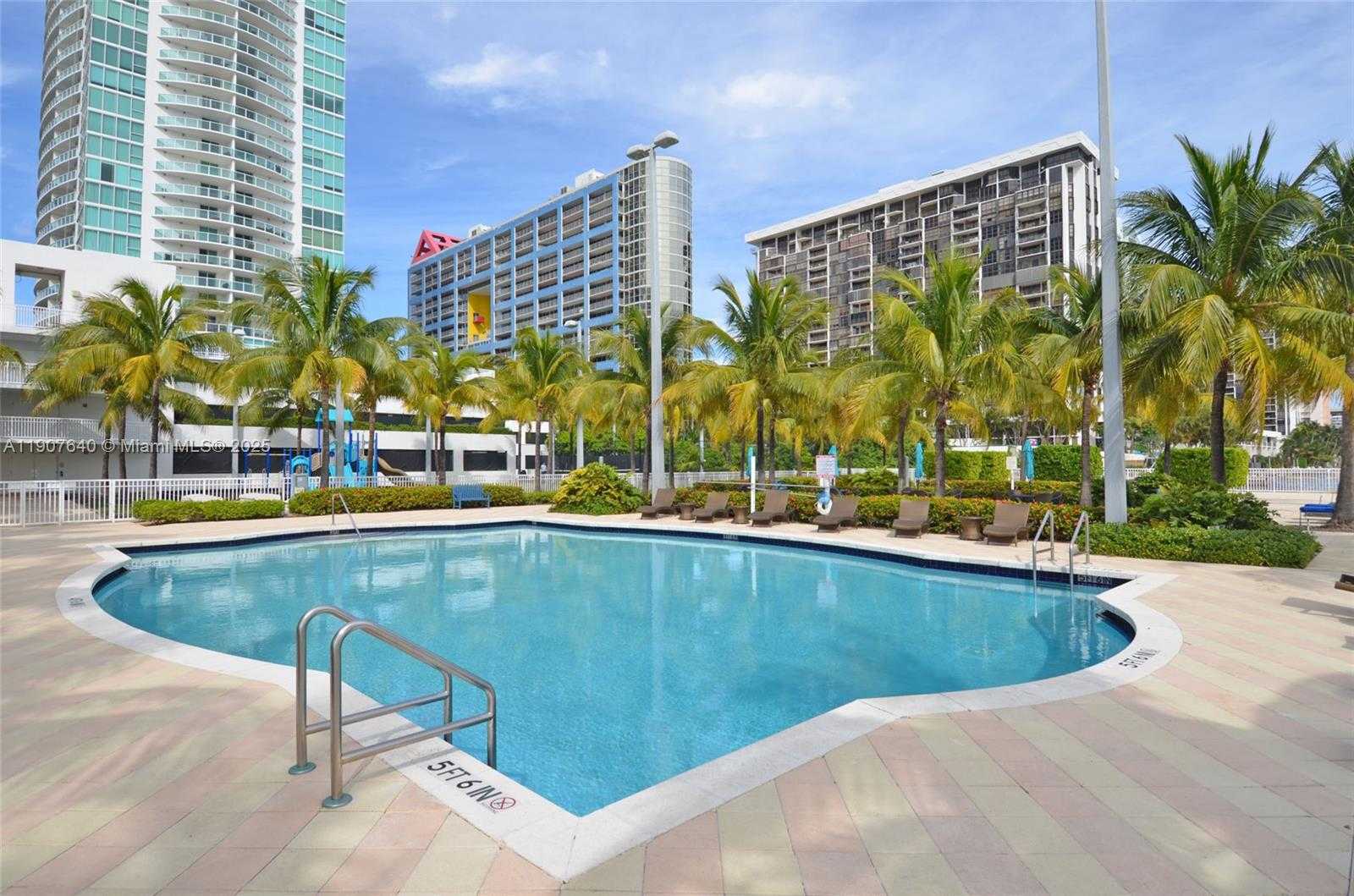 Small Image of 2101 BRICKELL AVE #1211, Miami Number 10