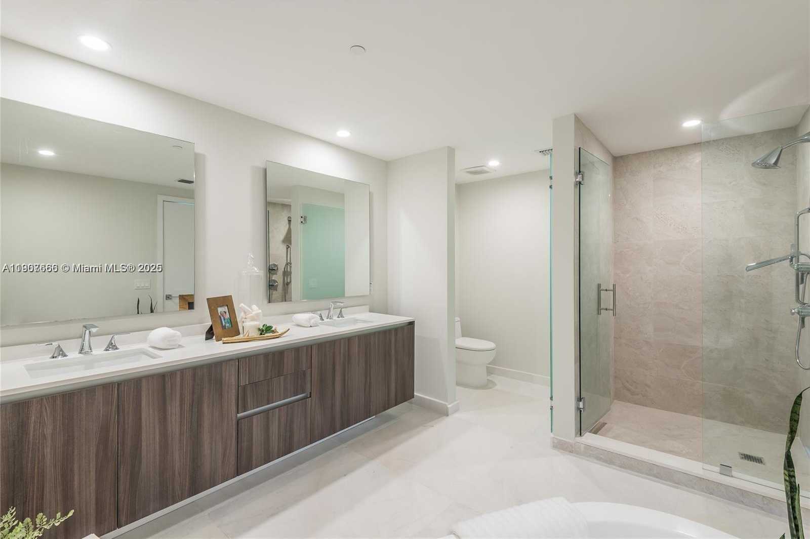 Small Image of 488 NORTH EAST 18TH ST #1815, Miami Number 14