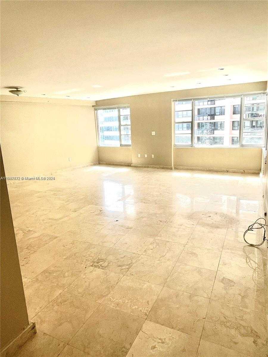 Small Image of 5255 COLLINS AVE #7B, Miami Beach Number 3